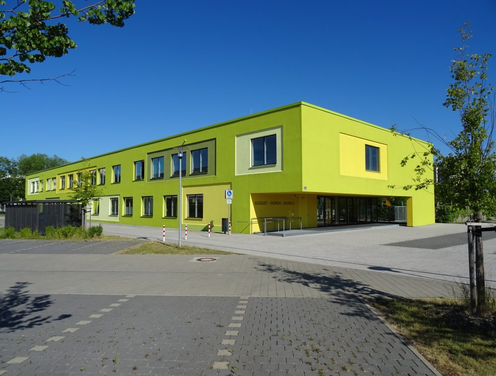 Außenansicht der August-Horch-Schule Ingolstadt